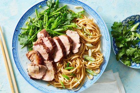 Chinese Five-Spice Pork Tenderloin with Sesame Snap Peas & Stir-Fried Udon | Marley Spoon Japanese Pan Noodles, Chicken Curry With Rice, Marley Spoon Recipes, Fried Udon, Caribbean Chicken, Noodles And Company, Pork Noodles, Marley Spoon, Peas Recipe