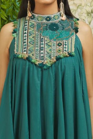 Shop for Alaya Advani Green Muslin Silk Yoke Embroidered Sleeveless Kurta And Palazzo Set for Women Online at Aza Fashions Traditional Indian Mens Clothing, Kurta And Palazzo, Sleeveless Kurta, Kurta Palazzo Set, Stylish Kurtis Design, Navratri Dress, Trendy Outfits Indian, Print And Embroidery, Designer Kurti Patterns