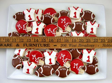 Mustang Size Reference by SweetSugarBelle, via Flickr Alabama Football Party, Football Sugar Cookies, Football Cookies, Football Ideas, Sugar Cookie Royal Icing, Football Birthday Party, Summer Cookies, Holiday Snacks, Football Birthday