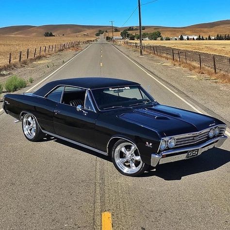 Classic American Muscle Cars en Instagram: “#ClassicsFeature _____ 1967 Chevrolet Chevelle SS. @bb454ss _____ #classiccar #musclecar #americanmuscle #hotrod #protouring #prostreet…” Chevrolet Chevelle Malibu, Highway Star, Chevrolet Chevelle Ss, Chevelle Ss, Chevrolet Chevelle, Super Car, Slug, American Muscle Cars, Classic Cars Trucks