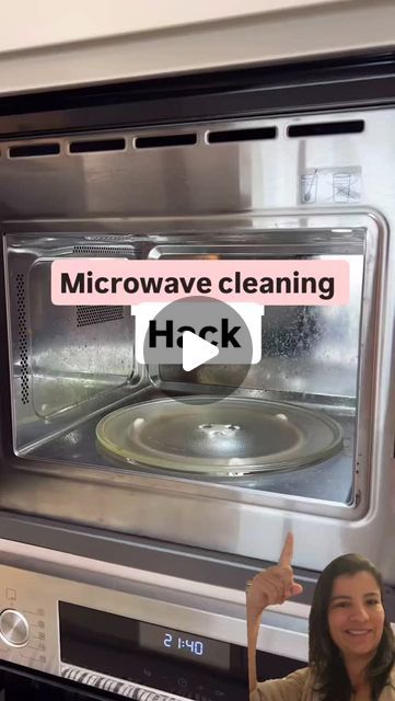 Carla Madureira on Instagram: "Want a quick, easy way to clean your microwave?  Try this simple mix! Just combine 2 cups of water, 1 cup of lemon juice, and a tablespoon of dish soap. Microwave for 5 minutes, let it steam for around 15 minutes, and then wipe away with a sponge or paper towel. It leaves your microwave sparkling and fresh!   Save this tip and share it with someone who loves a clean kitchen! Follow us for more hacks!  Credits to @makelifesimpler_ #letsmakeez #easyliving #homehacks #hacks #KitchenHacks #KitchenTips #microwave #cleaninghacks #cleaningkitchen #momlifelike #momlife #momcleaning" How To Clean A Microwave, How To Clean Microwave, Microwave Cleaning Hack, Cleaning Microwave, Air Fryer Recipes Chicken Breast, Oven Cleaning Hacks, Cleaning Stuff, Clean Microwave, Air Fryer Recipes Chicken