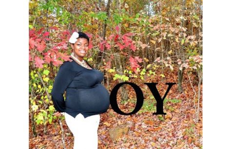 OY VEY Awkward Pregnancy Photos, Funny Maternity Pictures, Funny Maternity Photos, Diy Maternity Photos, Maternity Photo Shoot Ideas, Women Facts, Weird Photography, Pregnancy Pictures, Awkward Photos