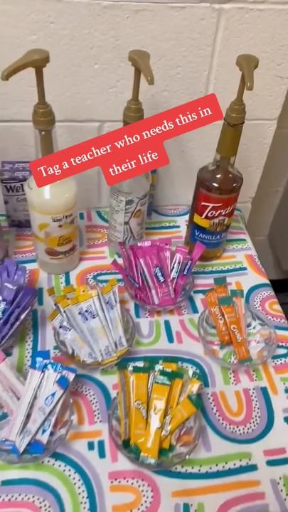 Adventures of Bella on TikTok Teacher Beverage Station, Teacher Appreciation Drink Station, Drink Bar For Teachers, Water Bar Teacher Appreciation, Teacher Hydration Station, Hydration Station Teacher Appreciation, Hydration Station Ideas Classroom, Teacher Food Bar Ideas, Teacher Appreciation Drink Bar