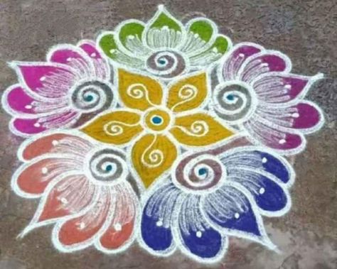 Deepavali Kolam Rangoli Designs, Round Rangoli Design Simple, Round Rangoli, Kolam Designs Rangoli, Color Rangoli, Easy Rangoli Designs Videos, Very Easy Rangoli Designs, Rangoli Designs Photos, Easy Rangoli Designs Diwali