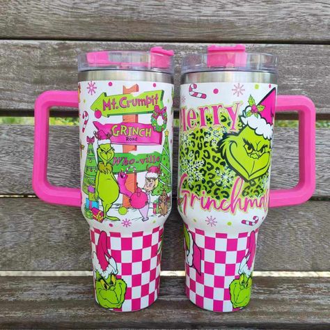 Pink Grinch, Grinch Tumbler, Grinch Stuff, Der Grinch, Le Grinch, Christmas Cups, Custom Tumbler Cups, Animale Rare, Christmas Feeling