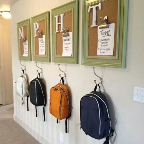 Kid's Chore Boards w/backpack hooks! Garage entry way/ pantry organization for multiple kids! Back To School Organization, Ideas Para Organizar, Diy Casa, Bilik Tidur, Hus Inspiration, Organization Kids, School Organization, Design Layout, Organization Hacks