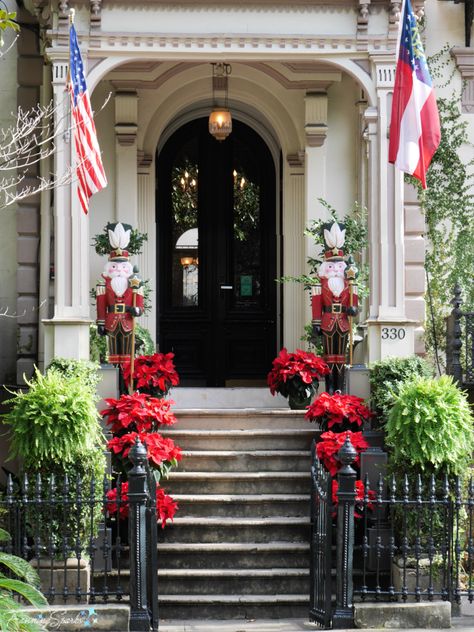 Nutcracker Soldiers and Poinsettia on Front Steps in Savannah Georgia @FanningSparks Holiday Visit to Savannah – FanningSparks Poinsettia Decor, Nutcracker Decor, Christmas Soldiers, Front Door Christmas Decorations, Traditional Holiday Decor, Christmas Front Porch, Christmas Front Doors, Front Steps, Home Decoration Ideas