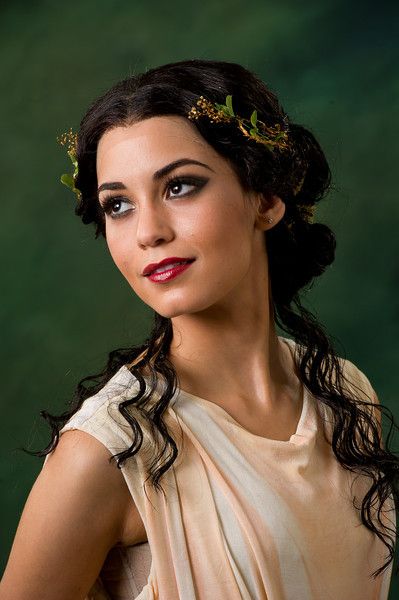 Ancient Greece - allisonlowery Ancient Greek Hairstyles, Greek Goddess Makeup, Greek Makeup, Greek Goddess Hairstyles, Roman Hair, Roman Hairstyles, Greece Women, Wig Maker, Greek Hair