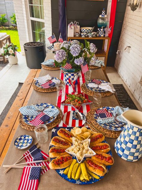 4th Of July Food Decorations, 4th Of July Table Spread, Fourth Of July Food Table Set Up, 4th Of July Spread, Outdoor 4th Of July Party, Classy Fourth Of July Decor, 4th Of July Party Decor, 4th Of July Tablescapes, Fourth Of July Tablescapes