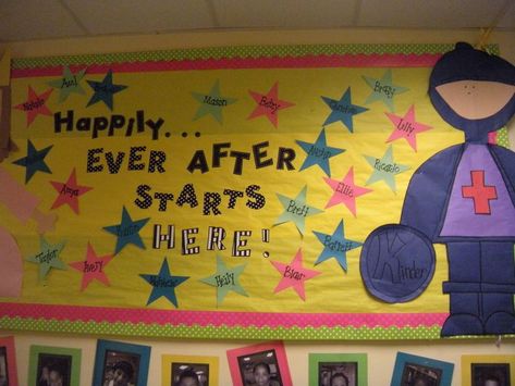 Castle Theme Classroom, Castle Classroom, Fairy Tales Kindergarten, Fairytale Lessons, Hallway Bulletin Boards, Plants Classroom, Disney Themed Classroom, Bulletin Boards Theme, Fairy Tales Unit