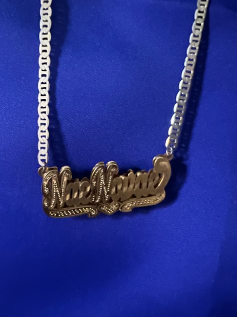 Name Plate Jewelry, Name Plate Necklace Aesthetic, Name Plate Necklace Gold, Gold Nameplate Necklace, Custom Gold Jewelry, Nameplate Necklace Gold, Makeup Morphe, Name Plate Necklace, Belly Button Piercing Jewelry