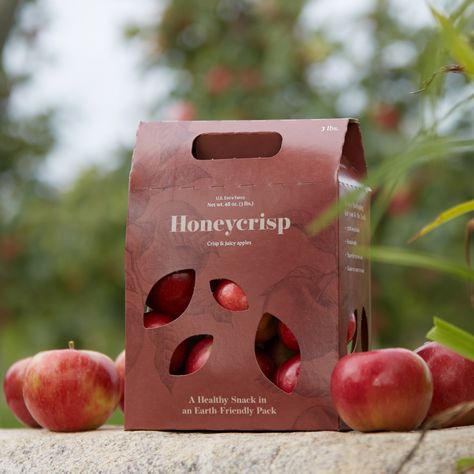 Our sustainable packaging looks great in store, and even better at a winery, soccer game or fireside. Where will you be toting your Michigan apples this fall? #sustainability #ASL #michigangrown #packaging Apple Packaging, Vegetable Packaging, Fruit Packaging, Fruit Shop, Fruit Gifts, Fruit Box, Snack Options, Soccer Game, Unique Packaging