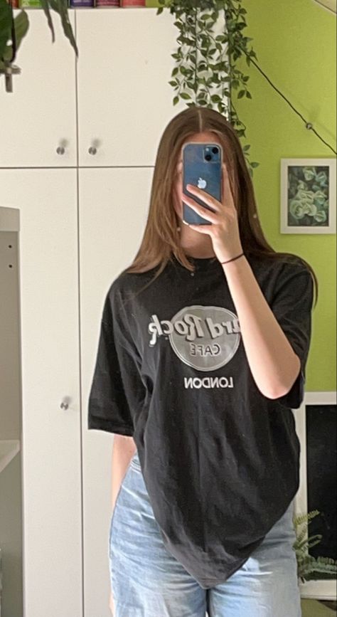 Iphone 13 Blue Aesthetic, Iphone 13 Blue, Iphone Mirror Selfie, Brunette Blue Eyes, Bagel Recipe, Girls Mirror, Iphone Obsession, Short Blouses, Boys Fashion