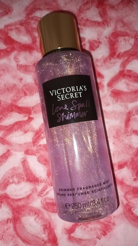 Hair Care Vision Board, It Girl Hair, Viktoria Secret, Victoria Secret Spray, Profumo Victoria Secret, Victora Secret, Victoria Secret Body Spray, Perfume Aesthetic, Victoria's Secret Perfume