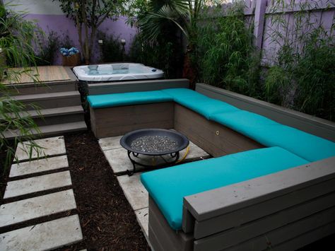 Gorgeous Decks and Patios With Hot Tubs | DIY Deck Building & Patio Design Ideas | DIY Transitional Backyard, Whirlpool Deck, Small Backyard Garden Design, Hot Tub Patio, Outdoor Hot Tub, Bathroom Garden, Hot Tub Deck, Chic Garden, Bathroom Chic