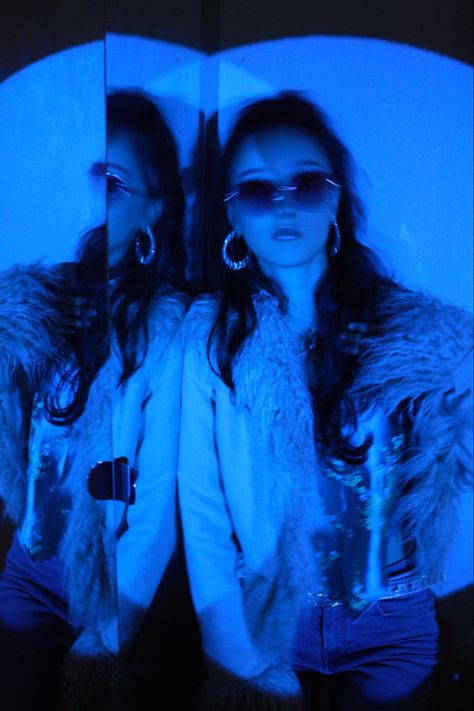 Blue Y2k Photoshoot, Blue On Blue Photoshoot, Blue Themed Photoshoot, Blue Photoshoot Aesthetic, Blue Background Photoshoot, Blue Fashion Editorial, Blue Aesthetic Images, Crew Photoshoot, Pink Fashion Photography