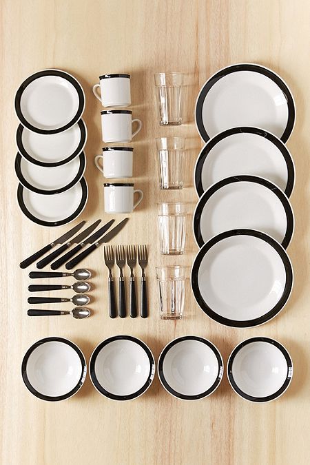 Apartment Living Room College, Urban Outfitters Apartment, Serveware Set, Deco Studio, Kitchen Things, White Dinnerware, Apartment Essentials, First Apartment, Eclectic Design