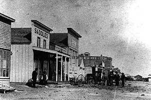 Gunsmoke in History Western Houses, Dodge City Kansas, Denver History, Old West Saloon, Old West Photos, Chisholm Trail, Cattle Drive, City Shoot, Dodge City