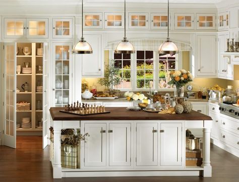 Old World Traditions Archives - Downsview Kitchens and Fine Custom Cabinetry | Manufacturers of Custom Kitchen Cabinets Downsview Kitchens, Transitional Style Kitchen, Top Kitchen Trends, Centre Island, Custom Kitchens Design, European Cabinets, Kitchen Gallery, Custom Kitchen Cabinets, Custom Kitchens