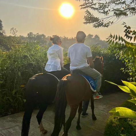 Guess the couple who is celebrating their anniversary today💥😍💜 #glamsham #guessinggame #guesswho Sid And Kiara, Kiara Aesthetic, Happy Anniversary My Love, Sidharth Malhotra, 1st Wedding Anniversary, Bollywood Photos, Couple Dress, Couple Romance, Beautiful Film