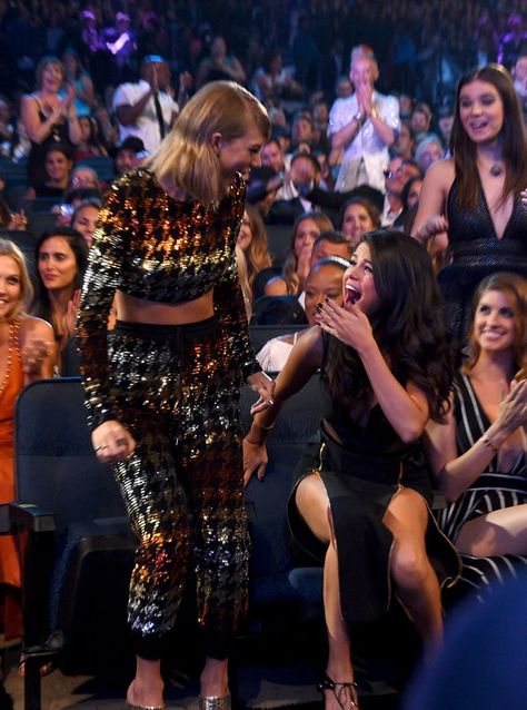 Taylor Swift And Selena Gomez, Selena And Taylor, Mtv Videos, Mtv Video Music Award, Marie Gomez, Taylor Swift Fan, Taylor Swift Pictures, Celebrity Art, Taylor Alison Swift