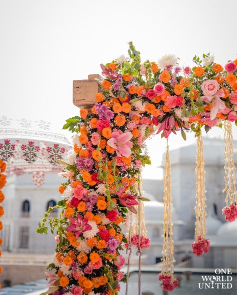 Bringing alive a festive reverence with shades of tangerine and fuschia fused together on a sunny afternoon. 📞 097995 35809 📩 oneworldunitedoffice@gmail.com #wedding #weddingdecor #eventmanagement #decor #indianweddings #florals #eventdecor #weddingday #mehndifunction #mehendiceremony #mehendidecor #vibrantmehendidecor #floralarrangement #floaldecor #mehendievent #eventplanner #mehendisetup Mayoun Decor, Fuschia Wedding, Mehndi Function, Sunny Afternoon, Pink Decor, Event Management, Orange Pink, Event Decor, Indian Wedding