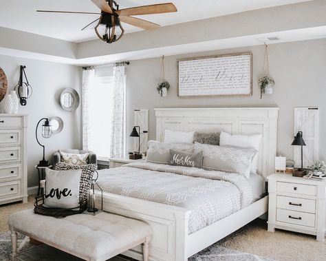 Lakehouse Bedroom, White Bedroom Furniture, House Bedrooms, Bedroom Remodel, Bedrooms Decor, Master Bed, Florida House, Remodel Bedroom, White Furniture