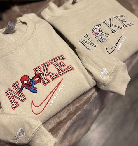 Cute Couple Hoodies, Spiderman Sweatshirt, Spiderman Hoodie, Matching Hoodies For Couples, Spiderman Gifts, Marvel Clothes, Matching Hoodies, Cute Nike Outfits