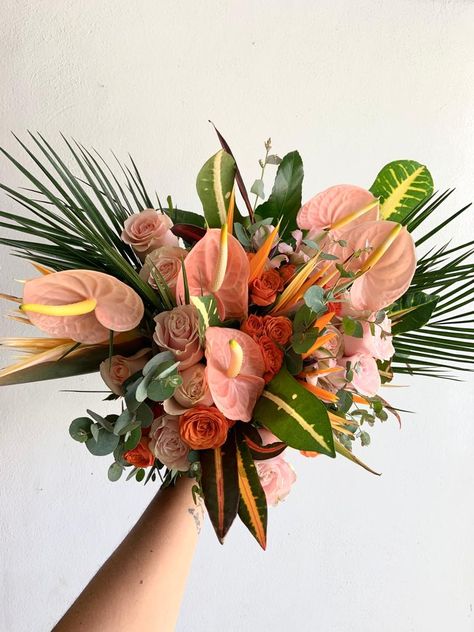 Sweetheart Table Wedding Tropical, Hawaiian Bridal Bouquet, Tropical Wedding Theme Elegant, Anthurium Bouquet, Tropical Flowers Bouquet, Tropical Wedding Bouquets, Tropical Bouquet, Tropical Wedding Theme, Hotel Flowers