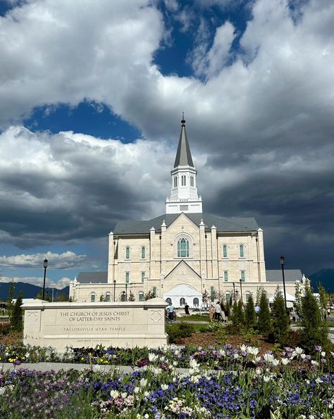 Taylorsville LDS Temple Temple Lds, Lds Temple, Lds Quotes, Lds Temples, Latter Day Saints, Jesus Christ, Beautiful Places, Dream Wedding, Temple