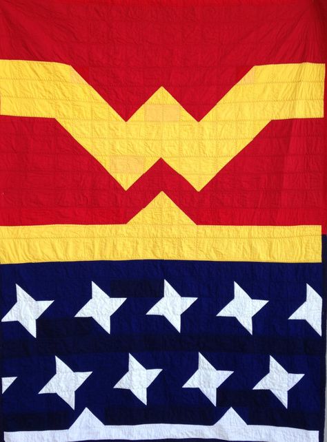 Wonder Woman Quilt, Superhero Quilt, Superhero Ideas, Geeky Craft, Batman Wonder Woman, Nerd Girl, Diy Quilt, Strong Woman, Crafty Stuff