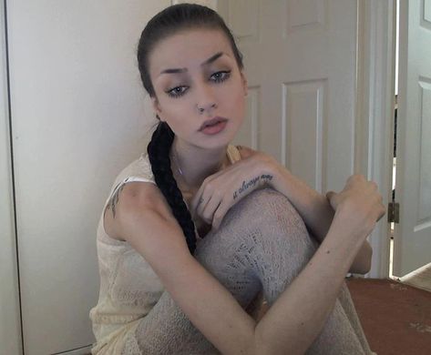 Felice Fawn, Community Wall, Wall Photos, Makeup Inspo, Photo Dump, Tumblr Blog, Selfies, Photo Wall, Mirror Selfie