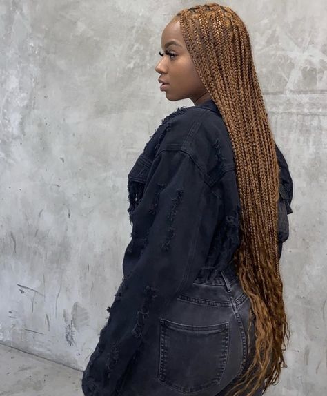 Golden Brown Braids For Black Women, Light Brown Box Braids With Curly Ends, Honey Blonde And Brown Box Braids, Goddess Braids Honey Brown, Long Brown Box Braids, Coffee Brown Braids, Honey Blonde Braids On Dark Skin, Brown Knotless Braids For Black Women, Brown Goddess Knotless Braids