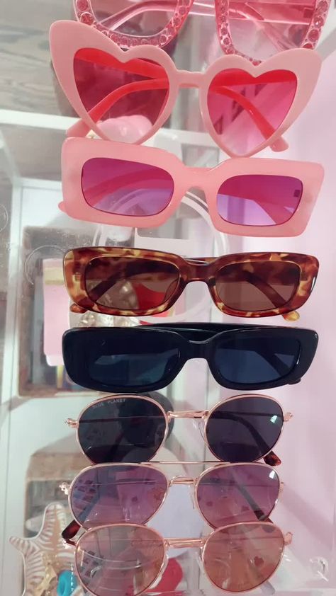 Preppy Glasses, Sunglasses Preppy, Preppy Sunglasses, Preppy Hair, Summer Accessories Beach, Preppy Accessories, Follow For Follow, Preppy Summer Outfits, Cute Sunglasses