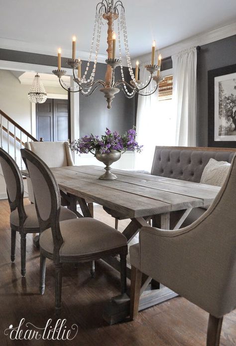 Pair traditional dining chairs with a rustic table for a Shabby Chic look. Keep the colours neutral and the fabrics light. Traditional Dining Chairs, Farmhouse Dining Rooms Decor, Dining Room Cozy, Modern Farmhouse Dining, Casa Vintage, Dining Room Inspiration, Farmhouse Dining Room, Room Decorations, Rustic Table