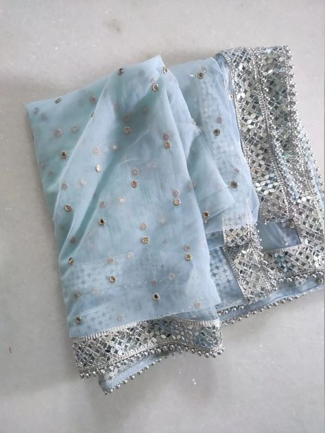 Dupatta Border Designs Ideas, Silver Dupatta, Red Indian Wedding, Linen Dupatta, Gota Embroidery, Indian Dupatta, Dupatta Designs, Blue Dupatta, Mirror Border