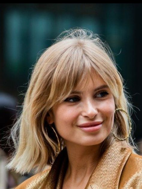 Long Bob With Fringe Fine Hair, Haircut Double Chin, Bob With Fringe Fine Hair, Bangs Fine Hair, Blonde Balayage Bob, Balayage Blond, Short Hairstyles Fine, Haute Hair, Hair Fixing