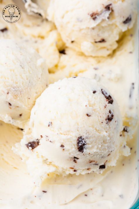 Easy Chocolate Chip Ice Cream Vanilla Chocolate Chip Ice Cream, Homemade Chocolate Chip Ice Cream, Chocolate Chip Ice Cream Recipe, Ice Cream From Scratch, Icee Recipe, Ice Cream Shake, Ice Cream Flavor, Easy Ice Cream Recipe, Homemade Chocolate Chips