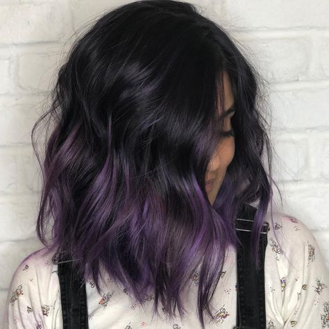 Dark Roots Purple Hair Balayage, Colors On Short Hair, Purple Hair Balayage, Short Balayage Hair, Auburn Hair Balayage, Short Balayage, Balayage Hair Morenas, Best Balayage, Balayage Hair Grey