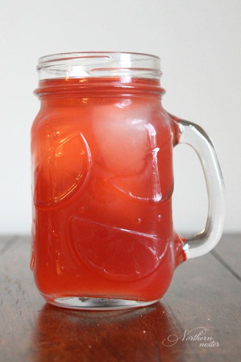 Are you missing juice? This Black Cherry Limeade GGMS is your healthy alternative! A Trim Healthy Mama-friendly sipper that can be enjoyed all day long. Thm E Smoothie Recipes, Diet Cherry Limeade Recipe, Diet Cherry Limeade Sonic Drinks, Thm E Smoothie, Good Girl Moonshine, Cherry Limeade Recipe, Trim Healthy Mama Drinks, Cherry Drink, Thm Meals