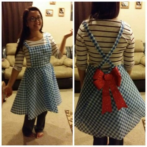 DiY - Dorothy Costume Dorothy Costume Diy, Dorothy Costume, Hair And Nails, Apron, Nails, Hair