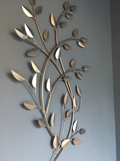 Picture Wall Decor Ideas, Aesthetic Picture Wall, Gold Metal Wall Decor, Metal Wall Decor Living Room, Abstract Decorative Painting, Sheet Metal Art, Metal Wall Art Living Room, Steel Wall Art, Drawing Room Interior