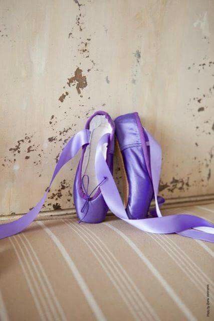 ... Purple Ballet Shoes, Ballet Pointe Shoes, Colored Shoes, Ballet Russe, Pointe Shoe, Ballet Beauty, Shoes Purple, Ballet Photography, Ballet Beautiful