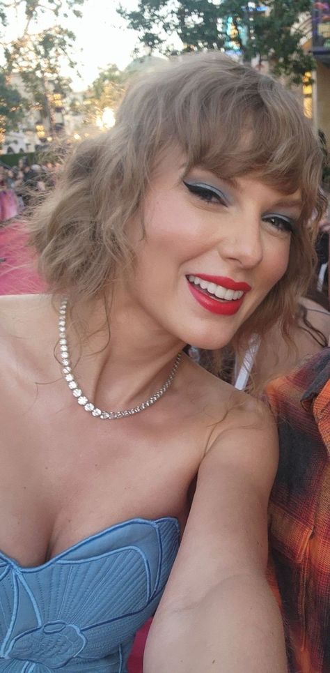 Taylor Smiling Eras Tour, Taylor Swift Premiere, Taylor Swift Eras Tour Movie Premiere, Film Premiere, Blonde Cat, Taylor Swift Cute, Estilo Taylor Swift, Long Live Taylor Swift, Taylor Swift Fan