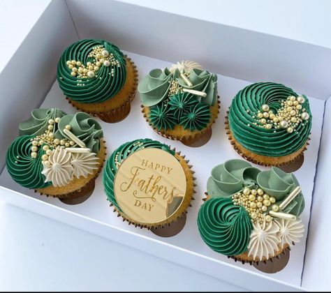 Green Birthday Cupcakes Ideas, Irish Theme Cupcakes, Green Theme Cupcakes, Emerald Green Cupcake Ideas, Green And White Cupcake Ideas, Green Icing Cupcakes, Forest Green Cupcakes, Emerald Green And Gold Cupcakes, Emerald Cupcakes