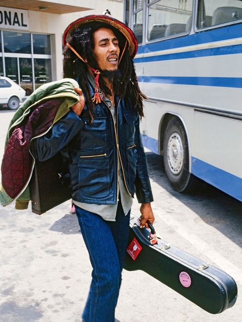 Bob Marley: Style God Marley Family, Bob Marley Legend, Bob Marley Pictures, Damian Marley, Image Positive, Peter Tosh, Bob Marley Art, Robert Nesta, Nesta Marley