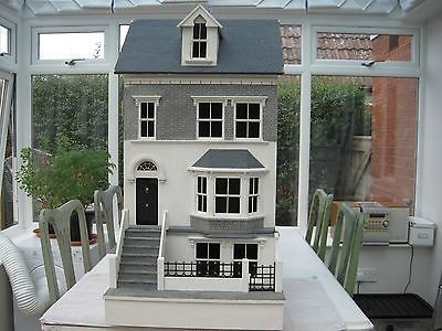 Bloxburg Ideas, Dolls House Interiors, House Interiors, Diy Dollhouse, Dolls House, Scale Models, Doll House, Modern House, House Interior