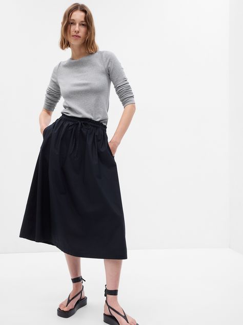 Soft knit stretch cotton and modal t-shirt.  Boatneck.  Long sleeves.  Straight silhouette with a slim fit.  Hits at the hip.  Models wearing Gap Modern Skirt, Clothing Staples, 20s Fashion, Travel Dress, Style Mistakes, Petite Women, Mom Outfits, Spring Summer Outfits, Grey Fashion