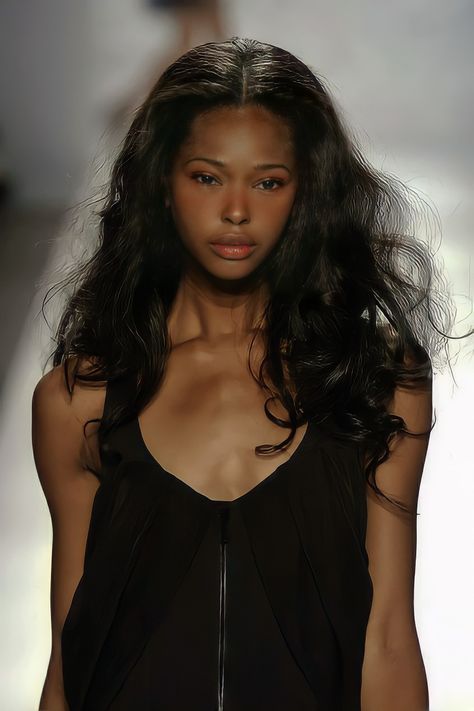 Wakeema Hollis Aesthetic, Angelic Makeup Black Women, Neotenous Face, Neotenous Beauty, Black Models On The Runway, Black Runway Models, Black Women 2000s, 80s Black Women, Black Model Editorial