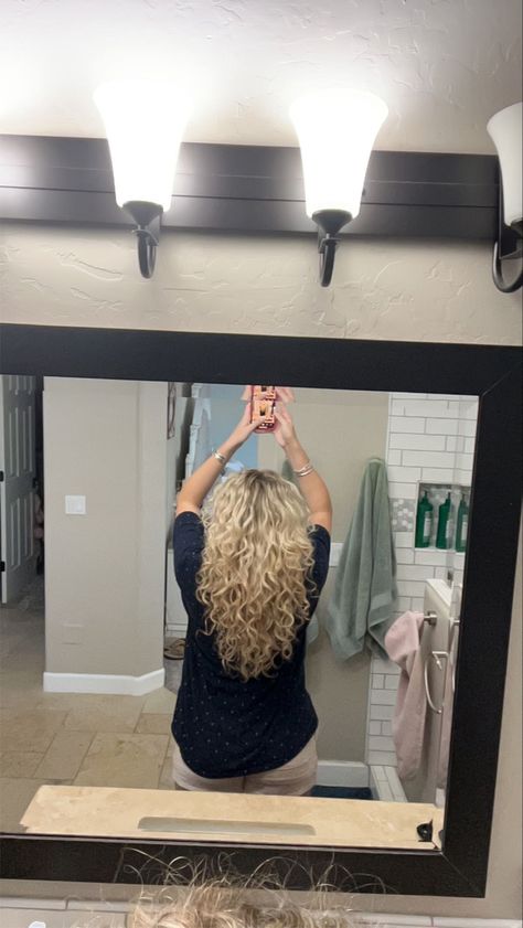 3a type curl
Blonde curly hair 
Haircut Inspo for curly hair 
Healthy curly hair Blonde Highlights Curly Hair Natural Curls, Blonde Highlights Curly, Curly Hair Volume, Blonde Highlights Curly Hair, Curly Hair Natural, Highlights Curly, Highlights Curly Hair, Blonde Curly Hair, Blonde Curls